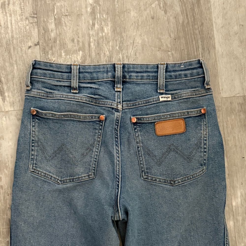 Wrangler Wanderer High Rise Flare 622 Jeans - Picture 9 of 15